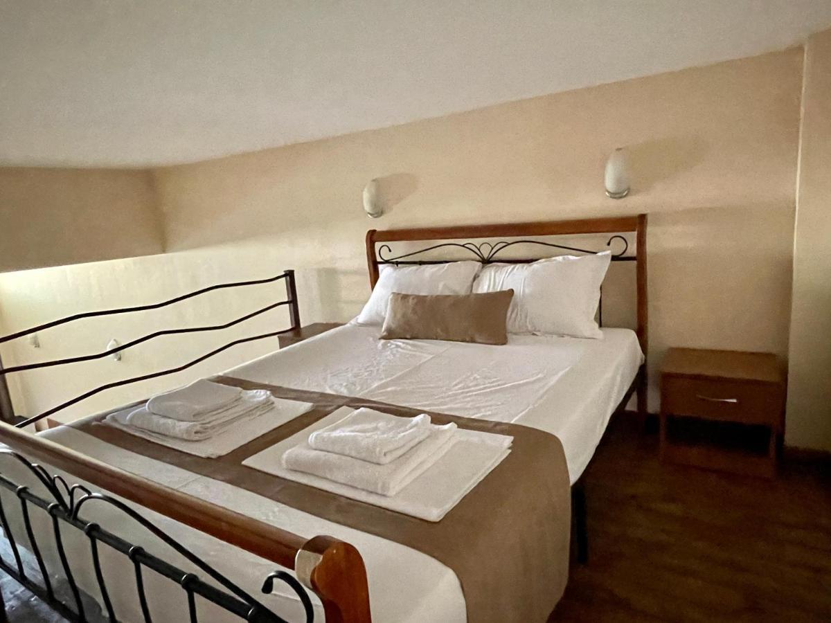 סטאברוס Helios Hotel מראה חיצוני תמונה